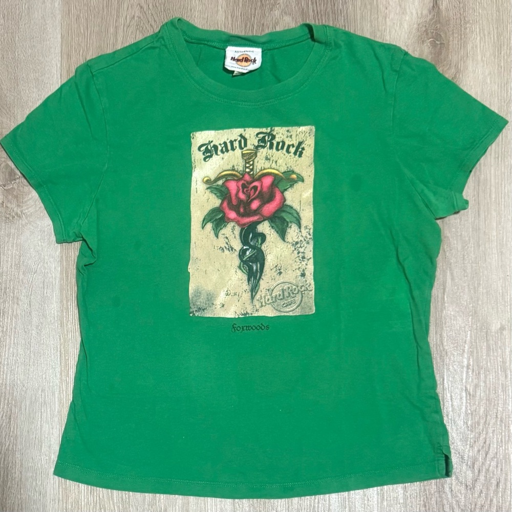 Hard Rock Cafe Rose Sword Design Foxwoods Tee TShirt Green Woman’s Size L